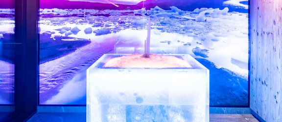 STALAGMITE ice fountain, &copy; Der Postwirt, S&ouml;ll &ndash; eafoto.at